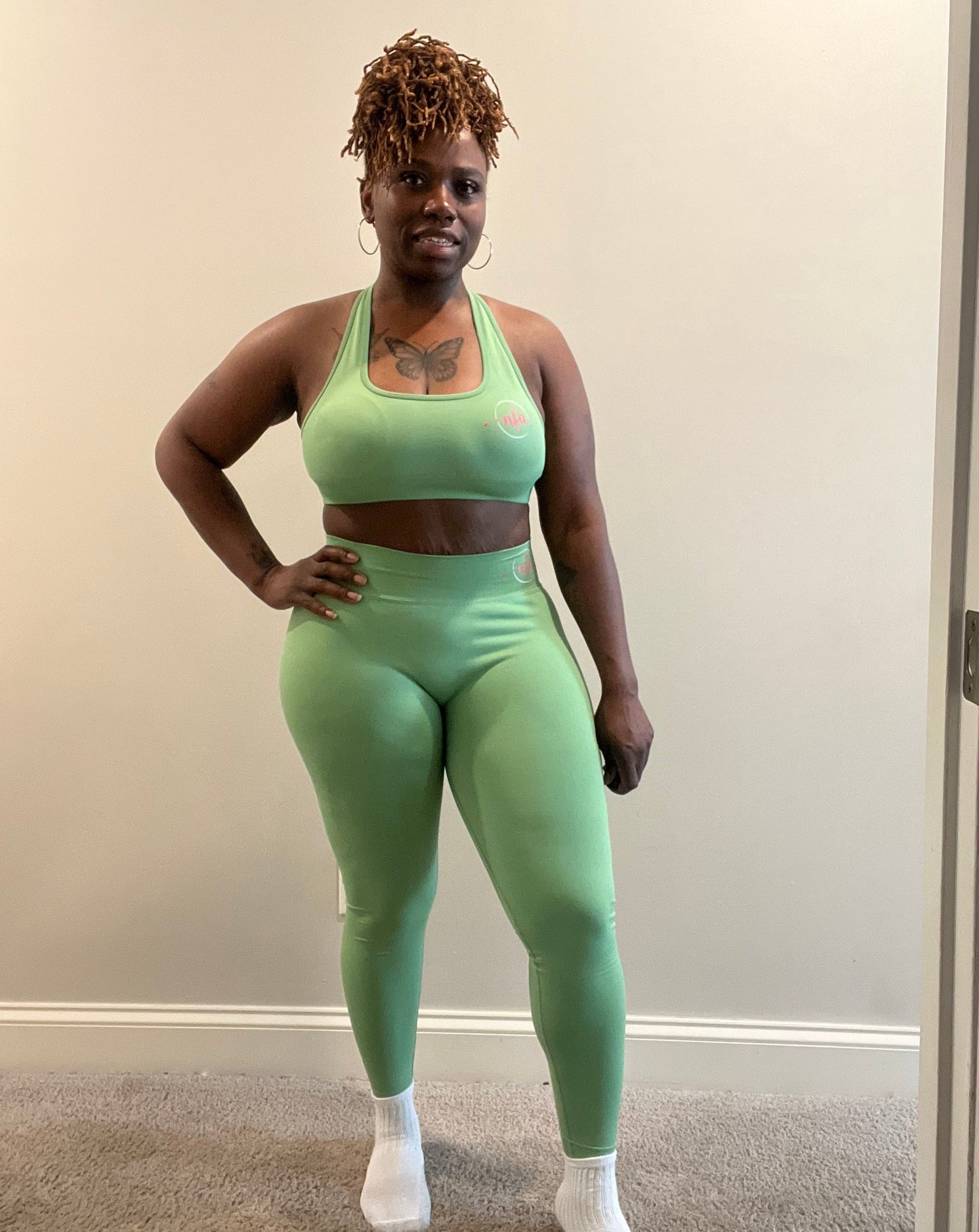 2-Piece Sports Bra & Legging Set - Mint Green (String Back)